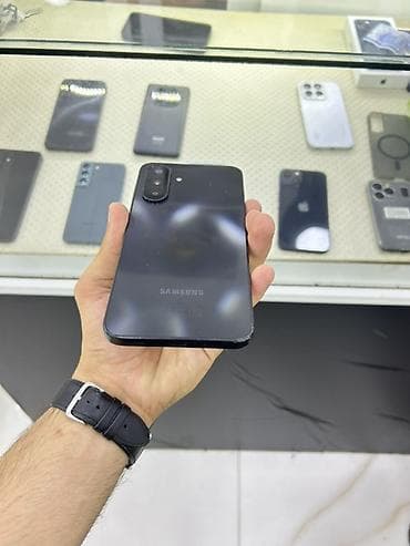 3 birinde printer: Samsung Galaxy A17, 128 GB, rəng - Qara, Zəmanət, Qırıq, Sensor — 2
