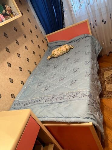 genc qiz otagi: Oğlan və qız üçün, İşlənmiş, Təknəfərlik çarpayı, Yazı masası, Dolab, Komod — 12