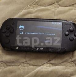 зарядка psp: Məhsul ideal vəziyyətədədir. 8GB yaddaş kartı mövcüddur. İçində — 3