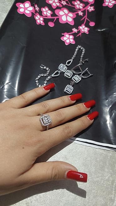 brilyant komplekt: Dəstə daxildir: Üzük — 2