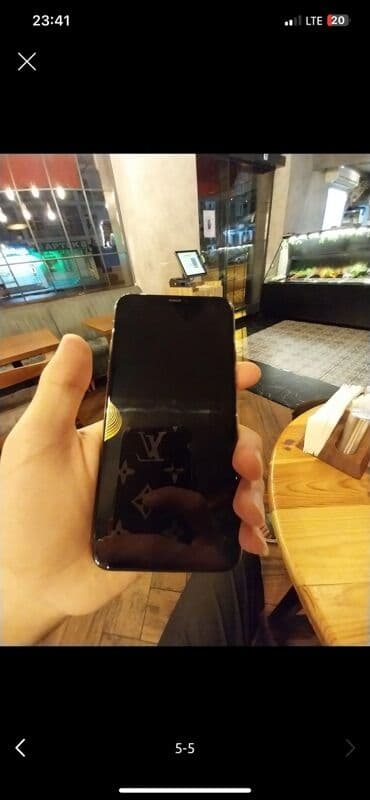 iphone 11 pro satilir: IPhone 11 Pro Max, Qızılı, Face ID — 3