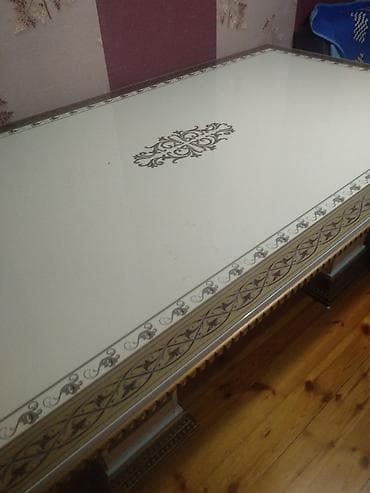 Qonaq masası, İşlənmiş