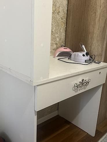 salon mebeleri: Düz masa, Siyirməli, Polkalı, Laminat — 1