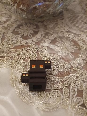 toy pudil: Minecraft fiqurları satılır Qiymətlər: - Wither — 10 AZN - Ender — 6
