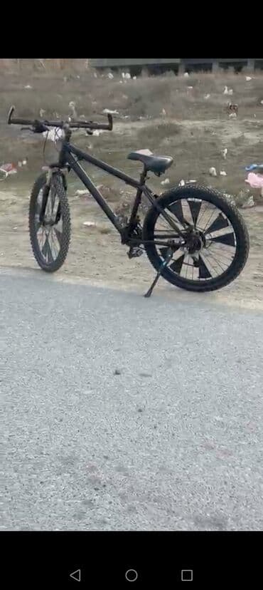 velosiped 28 lik: Elektriklə təchiz edilmiş dağ velosipedi - Rəng: qara, iri — 2