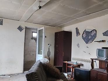 karavan satışları: Obyekt: Təmirə uyğun kiçik yaşayış sahəsi Təsvir: - Girişdə massiv — 6