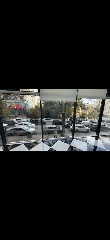 Mənzillər: Əsasən showroom, butik, atelye, ofis, coffeeshop və s. təyinatlar üçün — 10