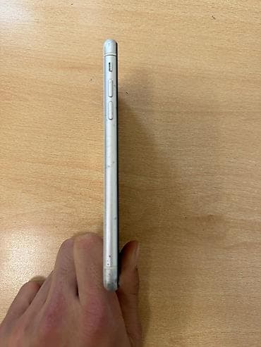 iphone 7 pulus: IPhone 11, 64 GB, Ağ, Qırıq — 6