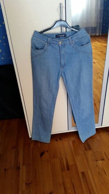 Cins şalvar.40-42 bedene uygun.problemi yoxdur,az geyilib