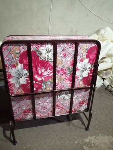 açılıb yığılan çarpayı: Raskladuskalarin anbardan satişi var ölcülərə görə qiymət deyişir — 2