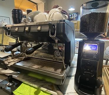 Restoran, kafe avadanlığı: Kafe/bar üçün avadanlıq paketi Tərkib: - 2 qollu peşəkar espresso — 3