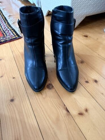 женская блуза в горошек: Qadın üçün qara qısa çəkmə - Material: hamar qara dəri (və ya dəri — 2