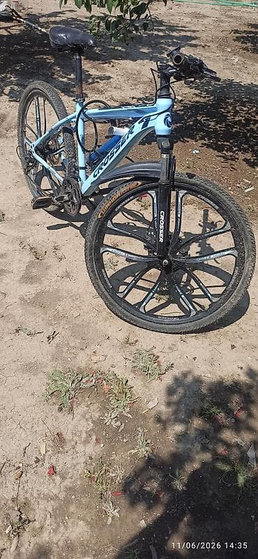 Crosser dağ velosipedi - Rəng: açıq mavi/qaranlıq detallarla -