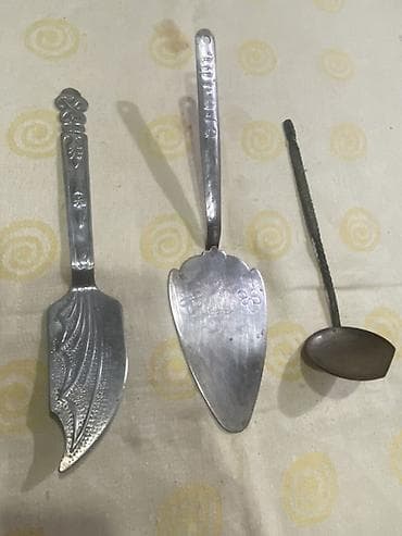 Qədimi 44 ədəd hamısı birliydə 30 m 
Qiymət sondu — 4