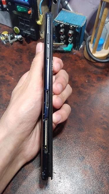 a 10 ekran: Samsung Galaxy A6 Plus, 32 GB, rəng - Qara, Qırıq, Sensor, Barmaq izi — 4