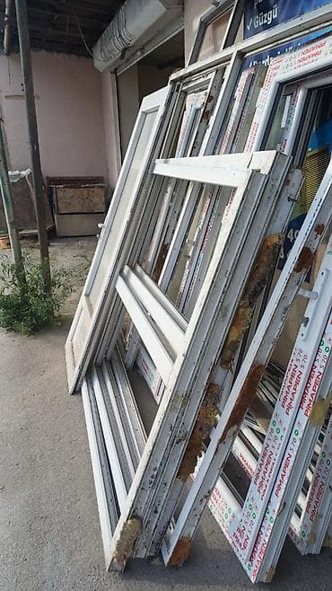 Plastik 4 eded pencere 1 eded qapi qapinin susesi yerindedi lalafo.az -da Plastik 4 eded pencere 1 eded qapi qapinin susesi yerindedi
