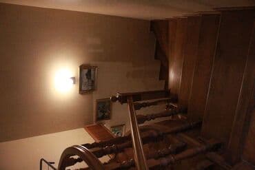 evler bineqedide: Sabunçu rayonu Sabunçu körpüsünə yaxın 3 mertebeli ümumi sahəsi 230 — 1