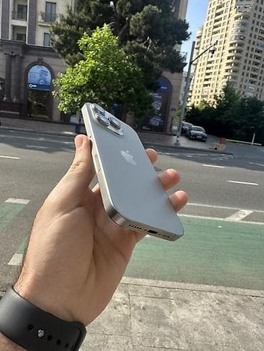 IPhone 16 Pro, 256 GB, Gümüşü, Face ID lalafo.az -da IPhone 16 Pro, 256 GB, Gümüşü, Face ID