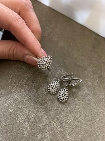 Dəstə daxildir: Üzük, Sırğa, Kulon, Gümüş, 925 Əyar