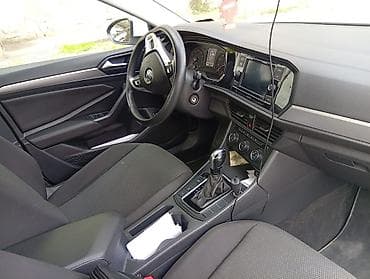 chevrolet stop: Volkswagen Jetta: 1.4 l | 2020 il Sedan — 7