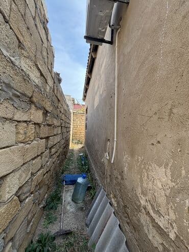 ev kiraye gence: Lokbatan qəsəbəsində 3 otaqlı həyət evi satılır. 1 daşdır, 1.5 sot — 6