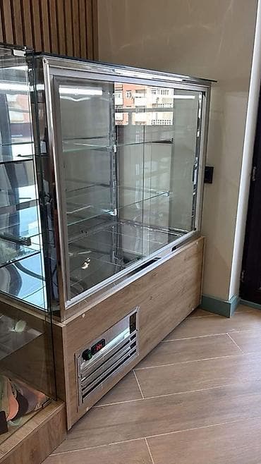 Soyuducu avadanlığı: Hundurluk 131 
derinlik 74 
eni 86 — 3