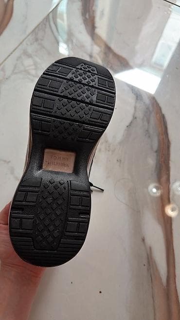 Temiz deri veziyyeti yeni kimi orginal Tommy Hilfiger kişi idman — 2