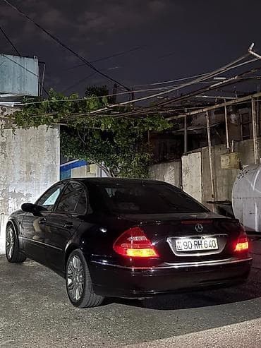 vito disk: Mercedes-Benz E-Class: 2.2 l | 2004 il Sedan — 2