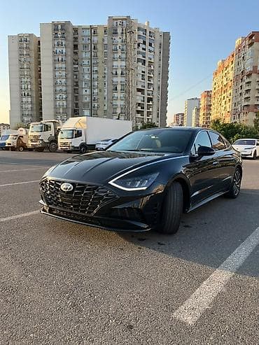 Hyundai Sonata – biznes sinfi sedan Xüsusiyyətlər və təchizat: - Qara