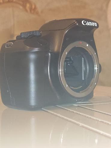 canon 60d satilir: Canon DSLR fotoaparat dəsti Xüsusiyyətlər: - Korpus: Canon EOS — 9