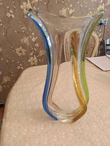 Bir vaza, Bogem şüşəsi lalafo.az -da Bir vaza, Bogem şüşəsi