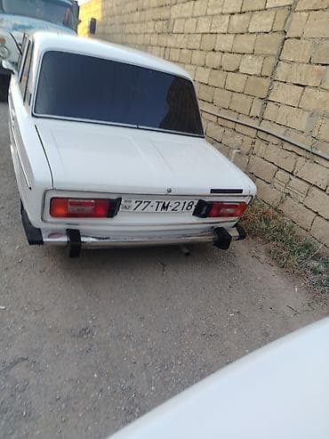 16 sadə: VAZ 2106 sedan, ağ rəng, AZ nömrə nişanı 77-TM-218. Xüsusiyyətlər: - — 5