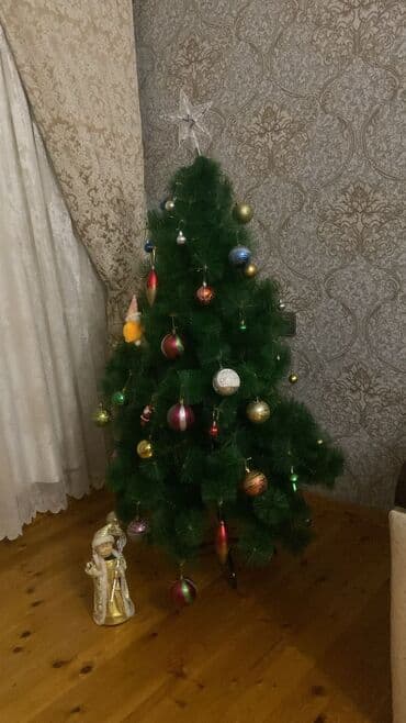 Ёлки: Yeni il yolkası komplekti - Süni şam ağacı, təxminən orta ölçü — 1