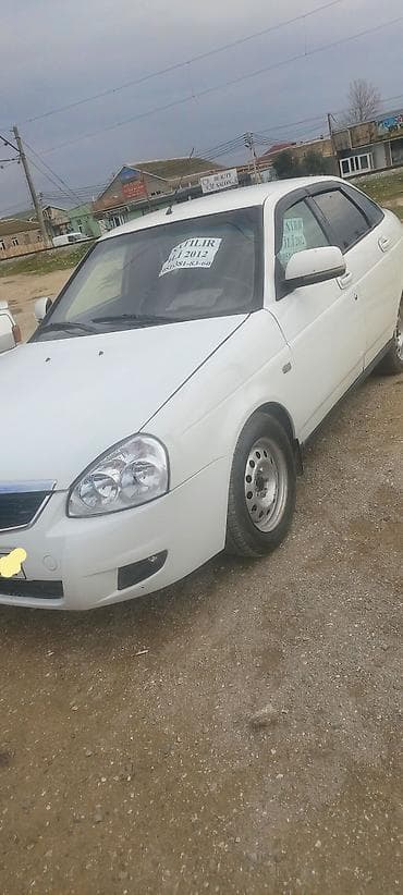 radiator acari: VAZ (LADA) Priora: 1.6 l | 2012 il 20000 km Sedan — 3