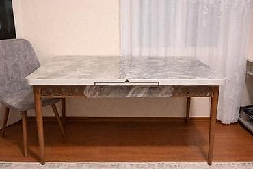 Masa və 4 stul satılır. Açıla biləndir. Ölçüləri - hündürlük 80 sm