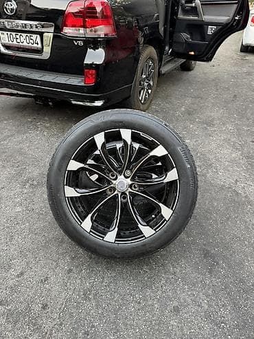 lider disk təkər: İşlənmiş Disk təkər Toyota 305 / 50 / R 22, 5 Boltlu — 7