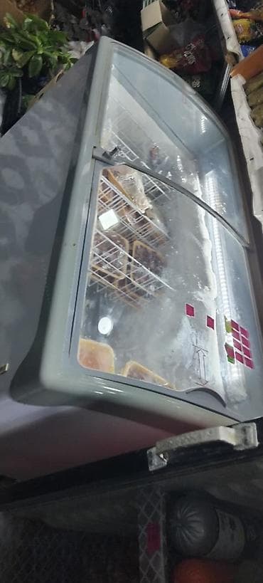 Mağaza üçün şaquli vitrin dondurucu/soyuducu - Şüşə ön qapı — 1