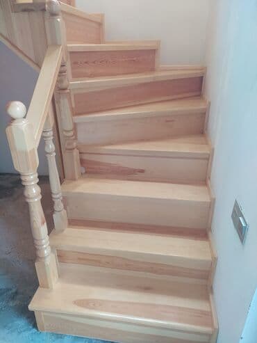 taxta pilləkən: Taxta pilləkan sifatişi — 14