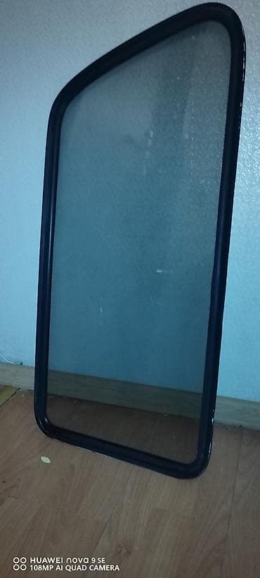 niva ön şüşə: Arxa, VAZ (LADA) Niva, 1995 il, Ünvandan götürmə — 3