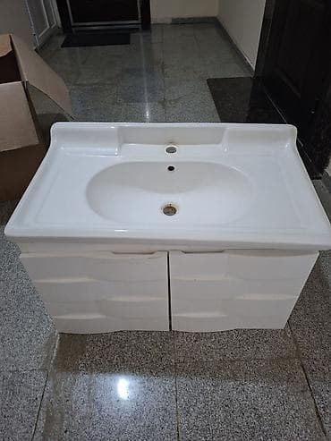 taxta: Hamam üçün asma dolablı lavabo satılır. Təzə kimidir, heç bir prablemi — 6