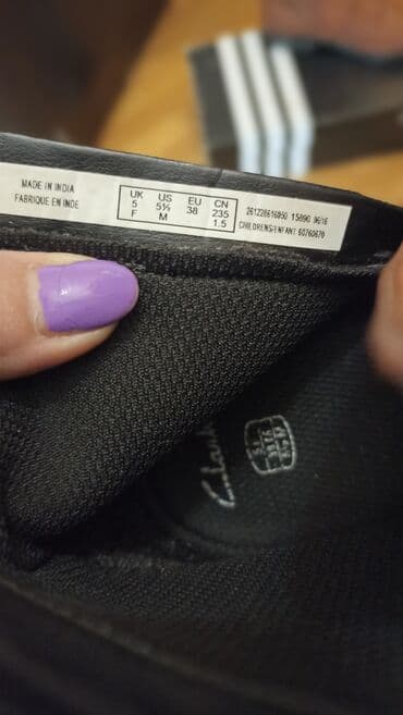 qiz ucun botlar: Clarks qadın botları - Model: qısa boğazlı, yandan fermuarlı - Rəng — 6