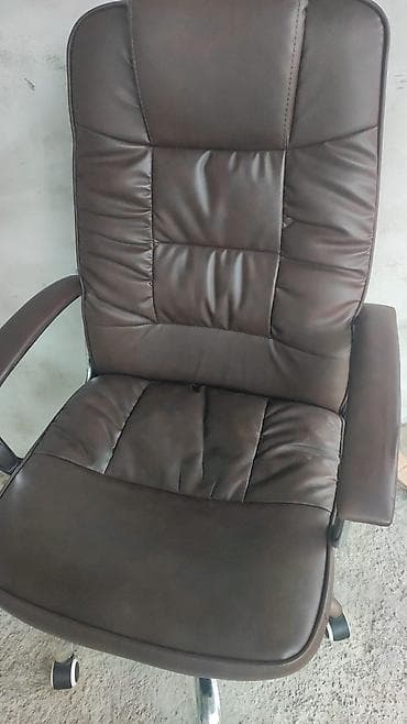 Selin✨ Ofis kreslosu satılır‼️ yaxşı vəziyyətdədir. Qiymət 120 manat