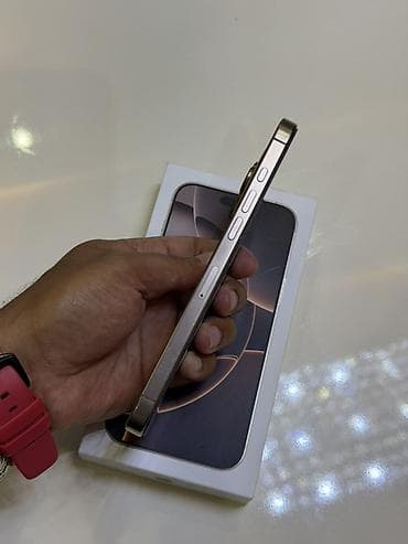 17 pro max: IPhone 16 Pro Max, 256 GB, Qızılı, Face ID — 3