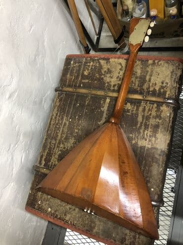 Velosiped aksesuarları: Балайка -четырёх струнный музыкальный инструмент. Желающих, просьба — 3