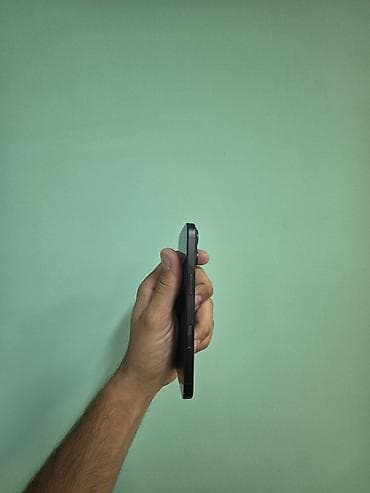 şirvan ayfon: IPhone 16, Qara, Face ID — 3