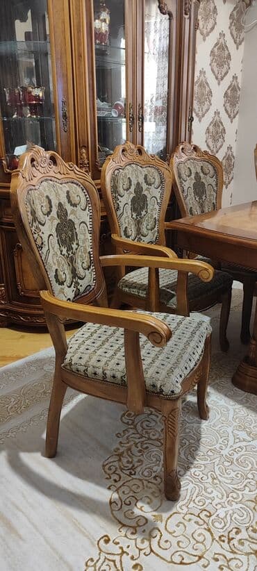 bufet bileceri: Qonaq otağı üçün, Açılmayan, Dördbucaq masa, 8 stul — 9