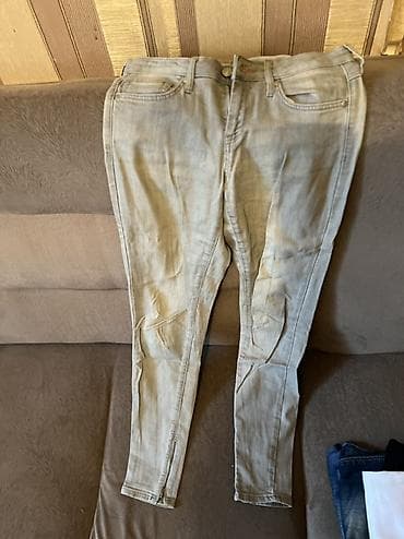 Müxtəlif rənglərdə və üslublarda qadın cins şalvarları — 3