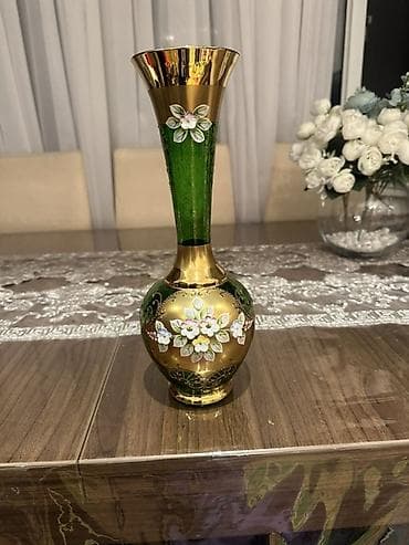 Bir vaza, Bogem şüşəsi lalafo.az -da Bir vaza, Bogem şüşəsi