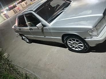 10000 mercedes: Mercedes-Benz 190: 2 l | 1990 il Sedan — 3