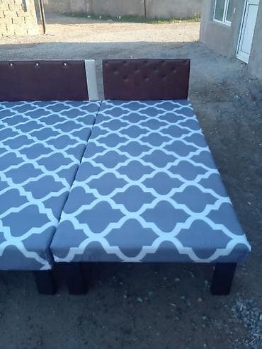 Kravat Təzə hazırları var Çatdırılma münasib qiymətə Bir nəfərlik 60 — 4